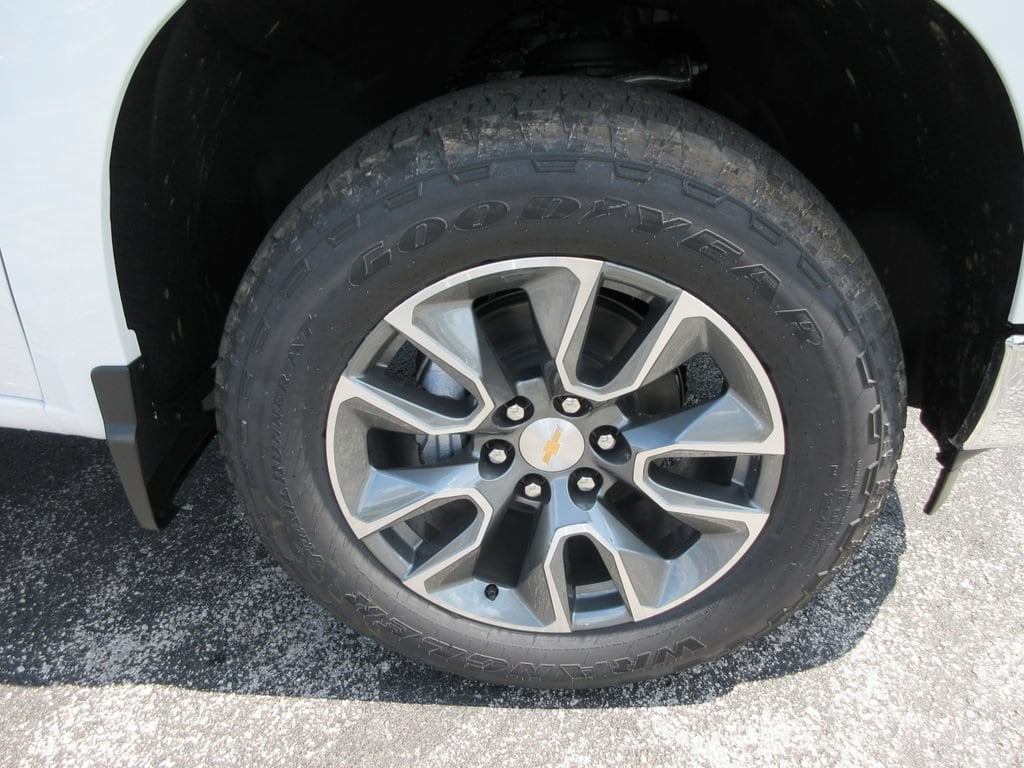 2026 Chevrolet Silverado 1500 LT - Photo 9
