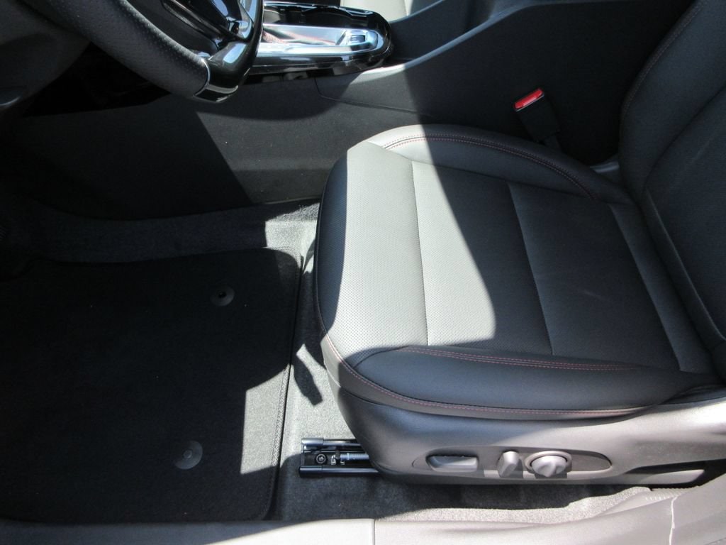 2026 Chevrolet Trax RS - Photo 21