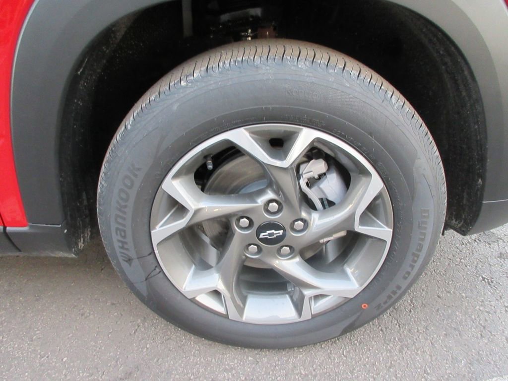 2026 Chevrolet Trax LT - Photo 9