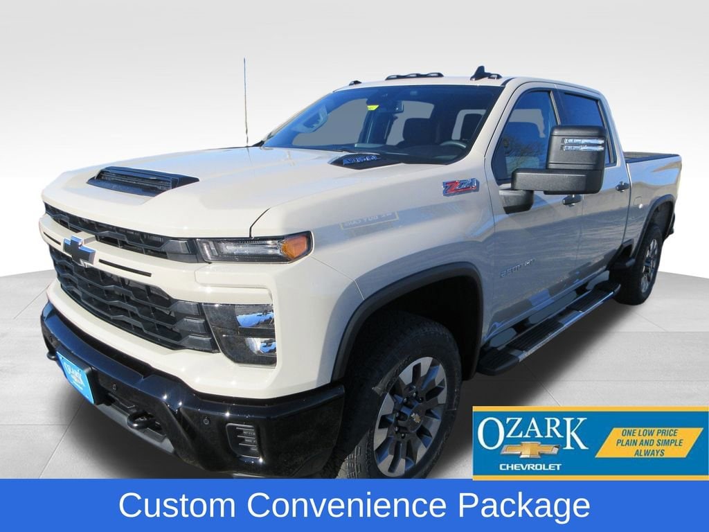 2026 Chevrolet Silverado HD Custom's photo