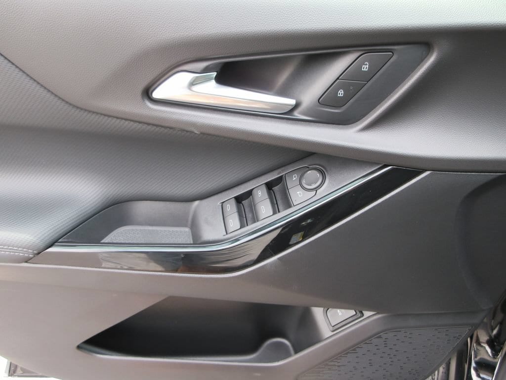2027 Chevrolet Equinox LT - Photo 22