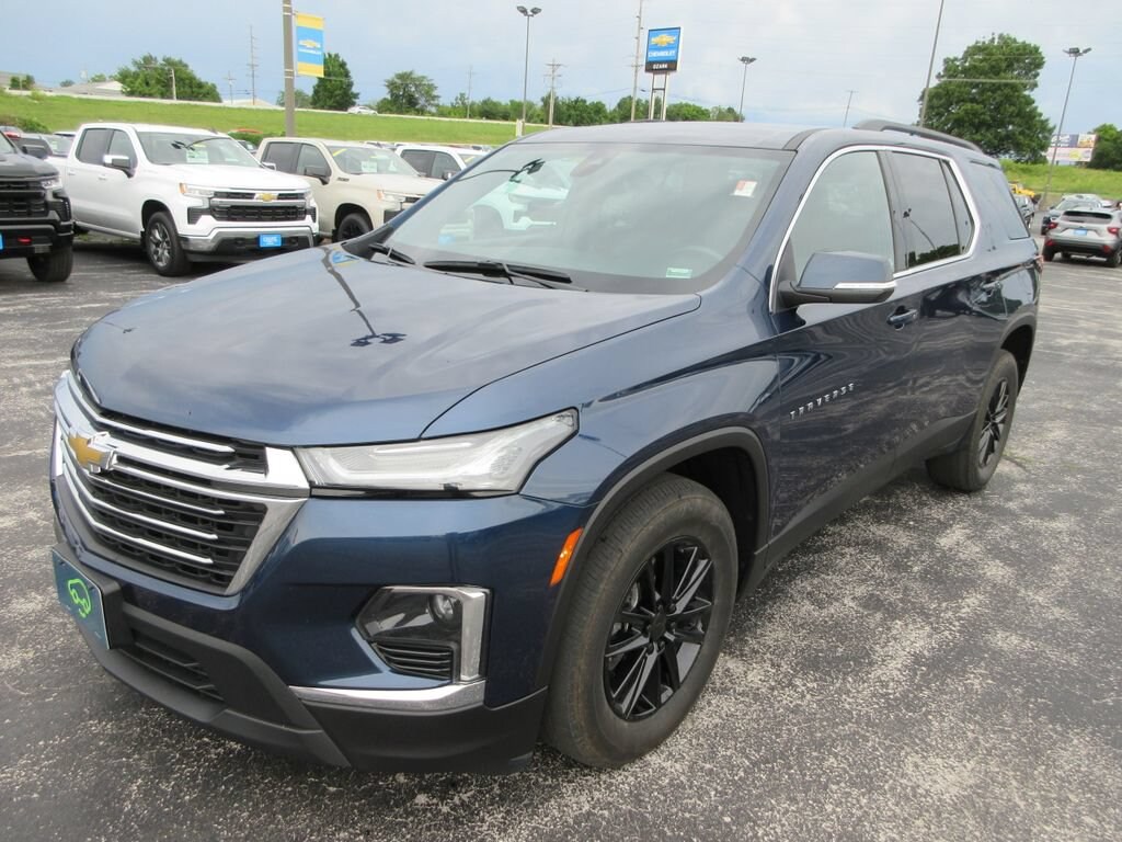 Used 2023 Chevrolet Traverse LT Cloth SUV