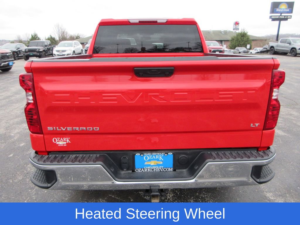 2025 Chevrolet Silverado 1500 LT photo 4