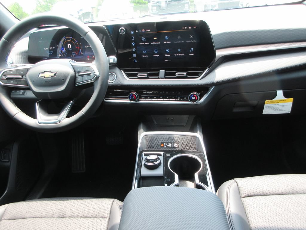 2027 Chevrolet Equinox LT - Photo 16