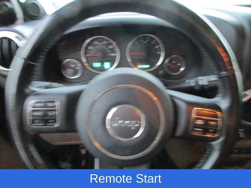2012 Jeep Wrangler Unlimited Rubicon photo 2
