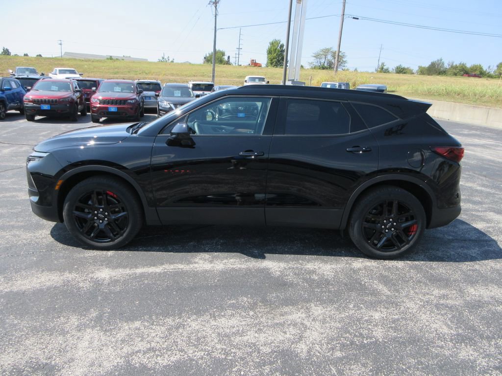 2024 Chevrolet Blazer 2LT photo 2