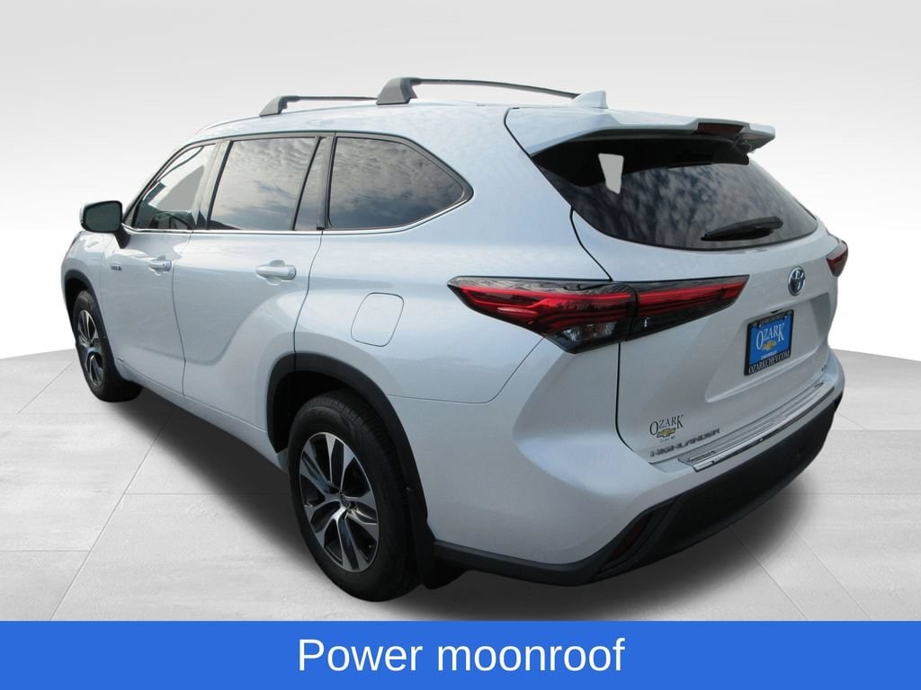 Used 2021 Toyota Highlander Hybrid XLE SUV