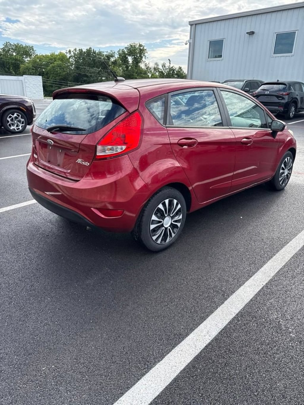 Used 2013 Ford Fiesta SE Hatchback