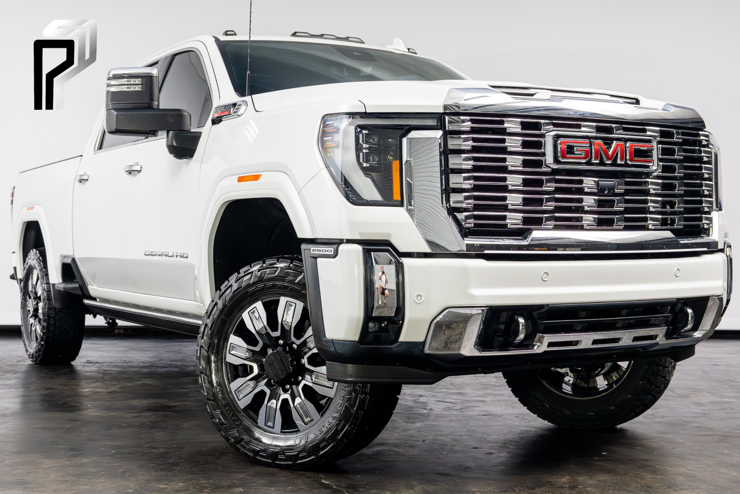 2024 GMC Sierra 4WD Crew Cab Standard Box Denali's photo