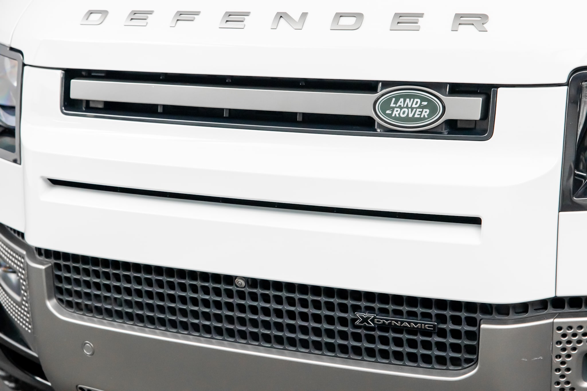 2023 Land Rover Defender X-Dynamic SE - Photo 4