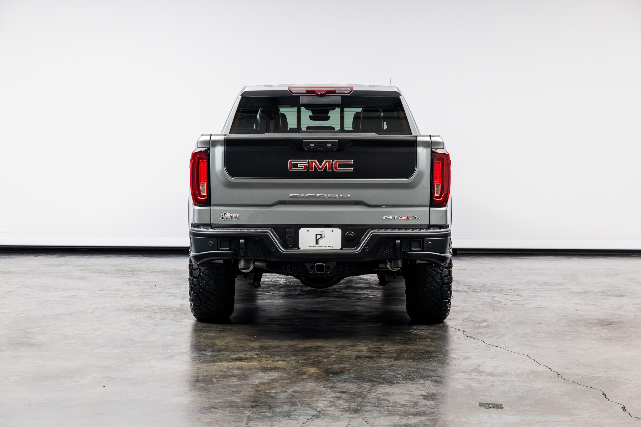 2023 GMC Sierra 1500 AT4X - Photo 18