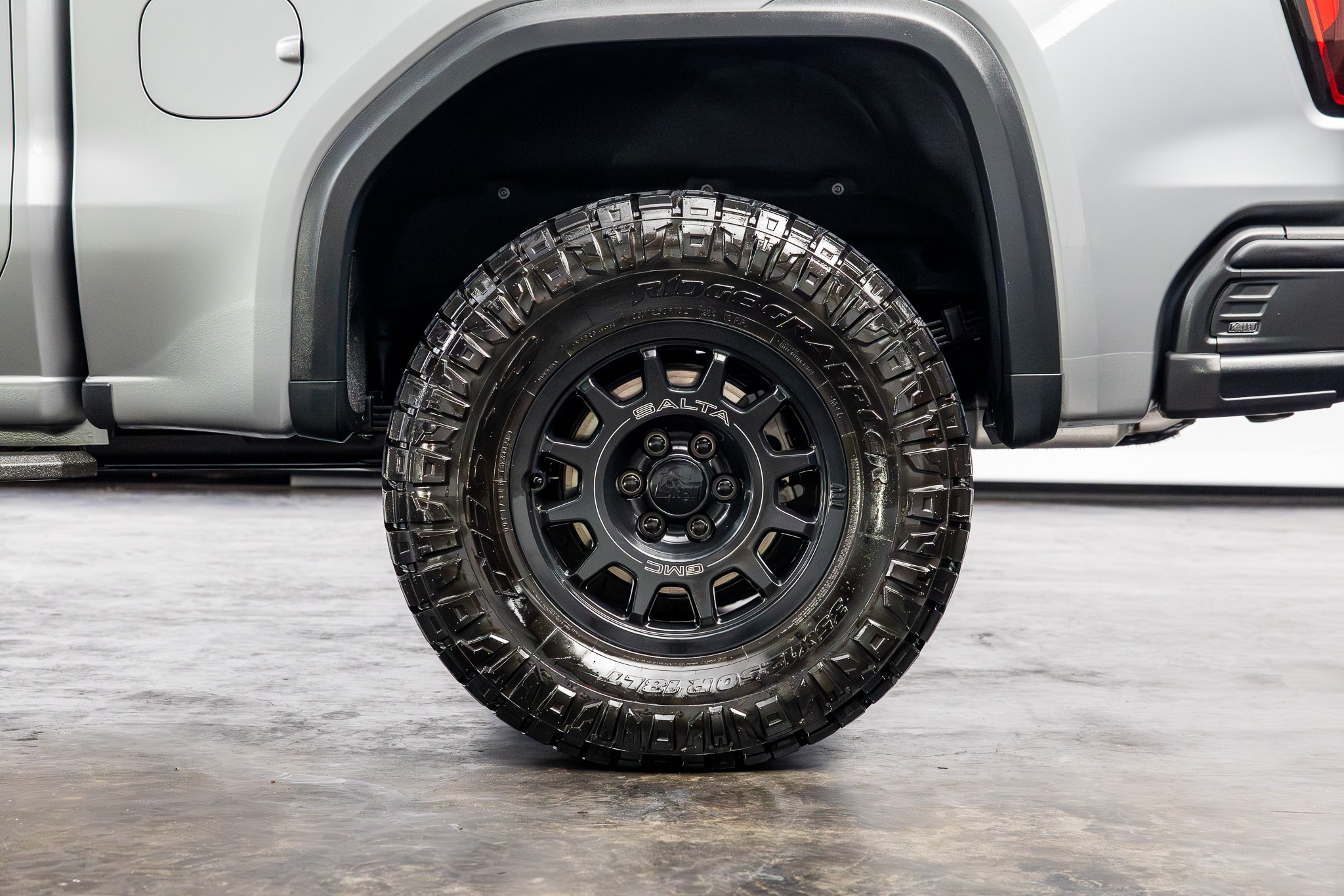 2023 GMC Sierra 1500 AT4X - Photo 16