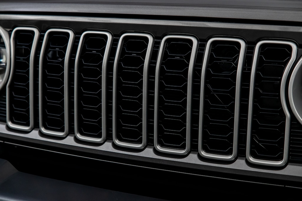 Used 2025 Jeep Wrangler Sahara SUV