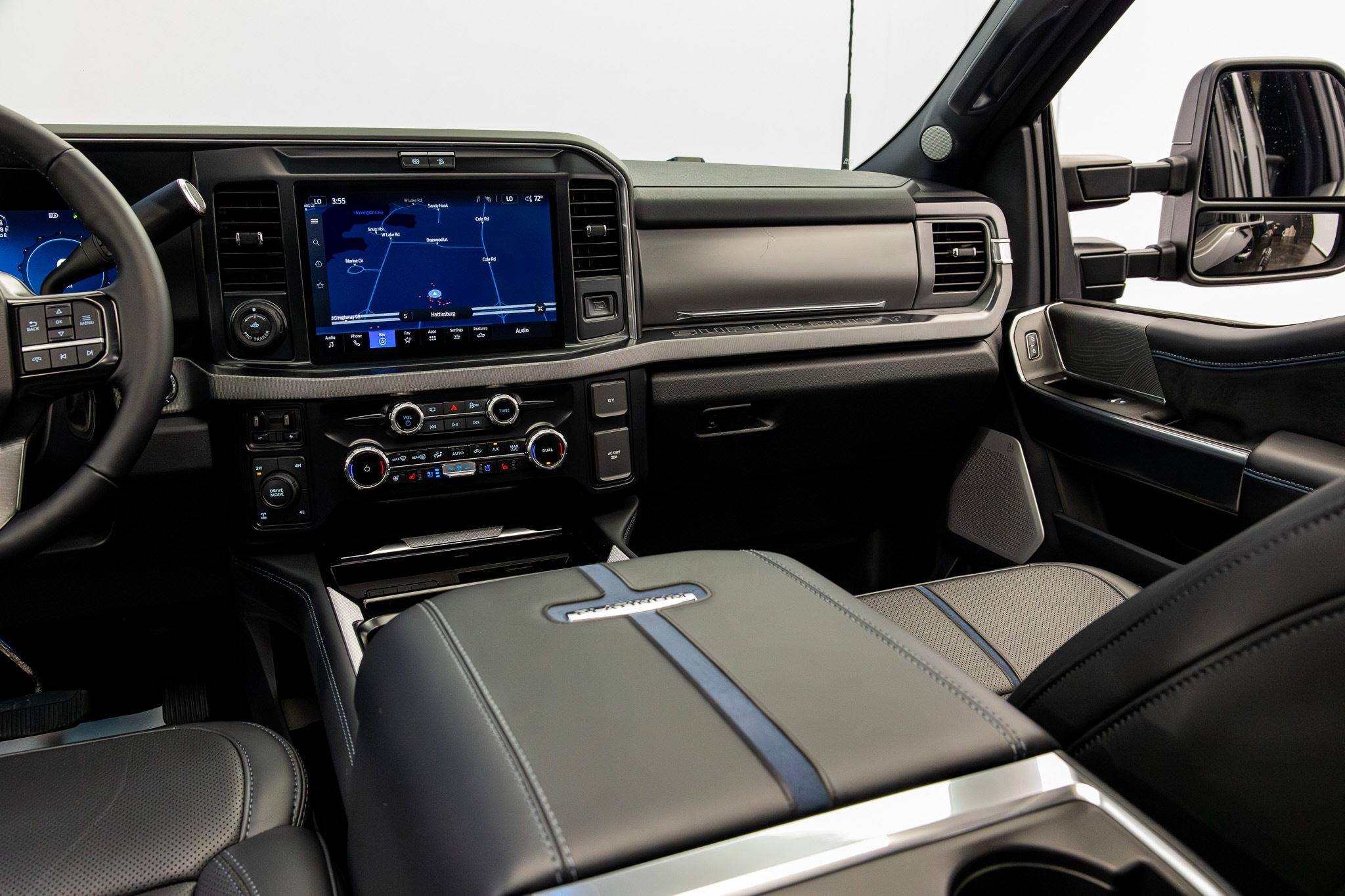 2025 Ford F-250 Super Duty Platinum - Photo 44