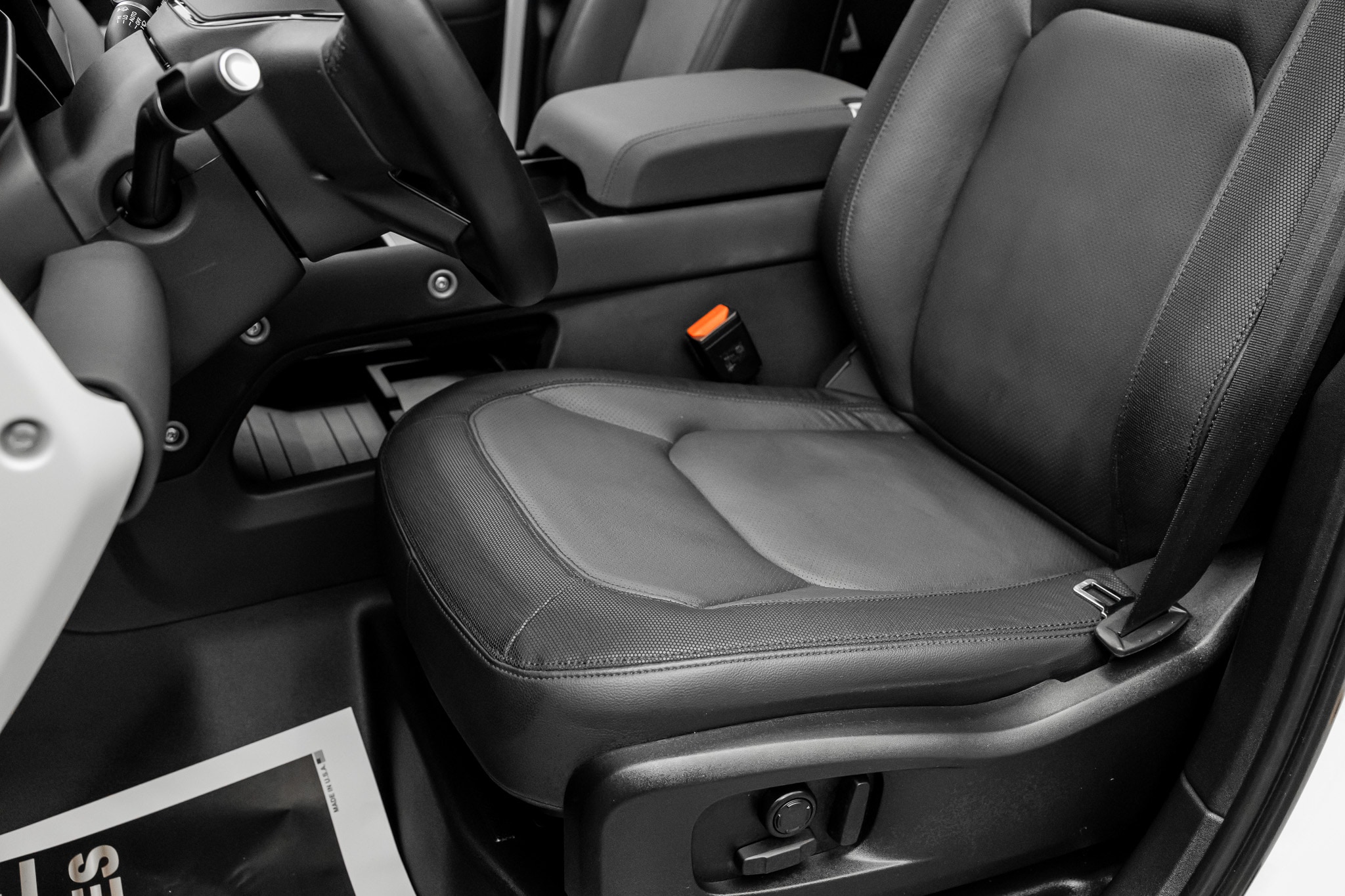 2023 Land Rover Defender X-Dynamic SE - Photo 27