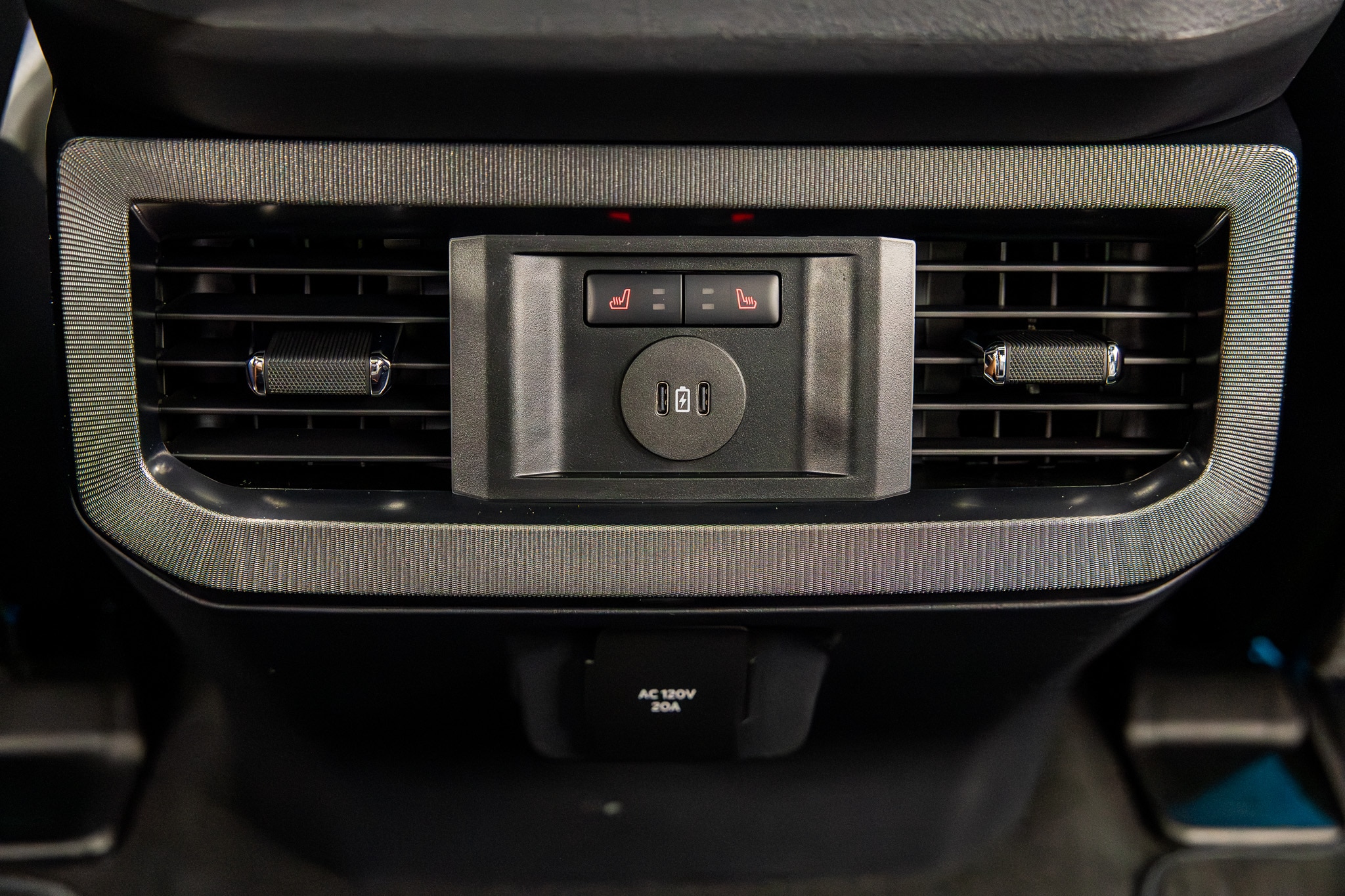 2025 Ford F-250 Super Duty Platinum - Photo 46