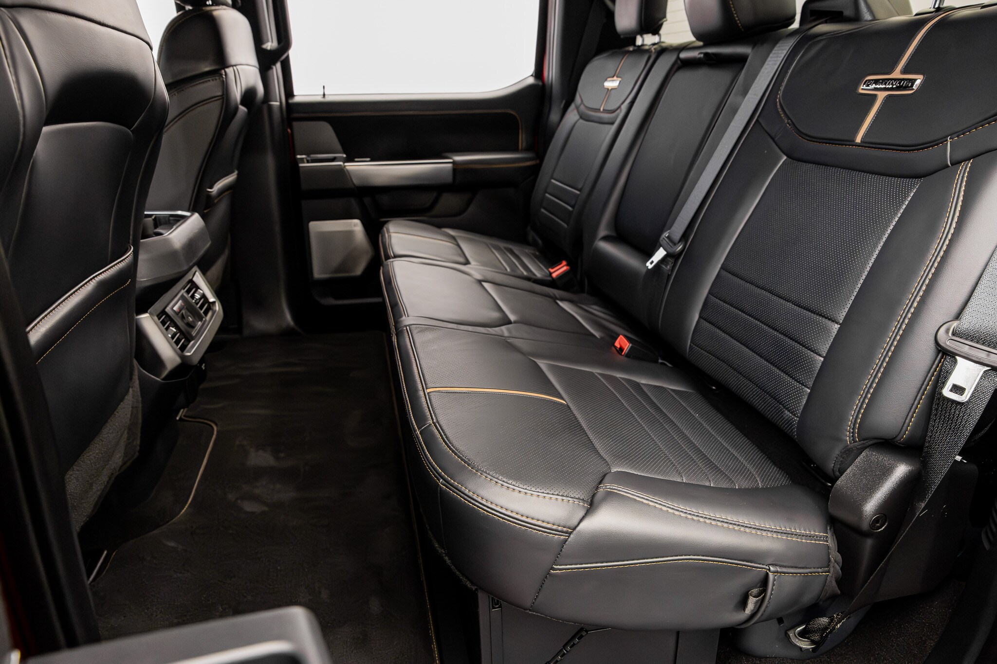 2024 Ford F-250 Super Duty Platinum - Photo 40