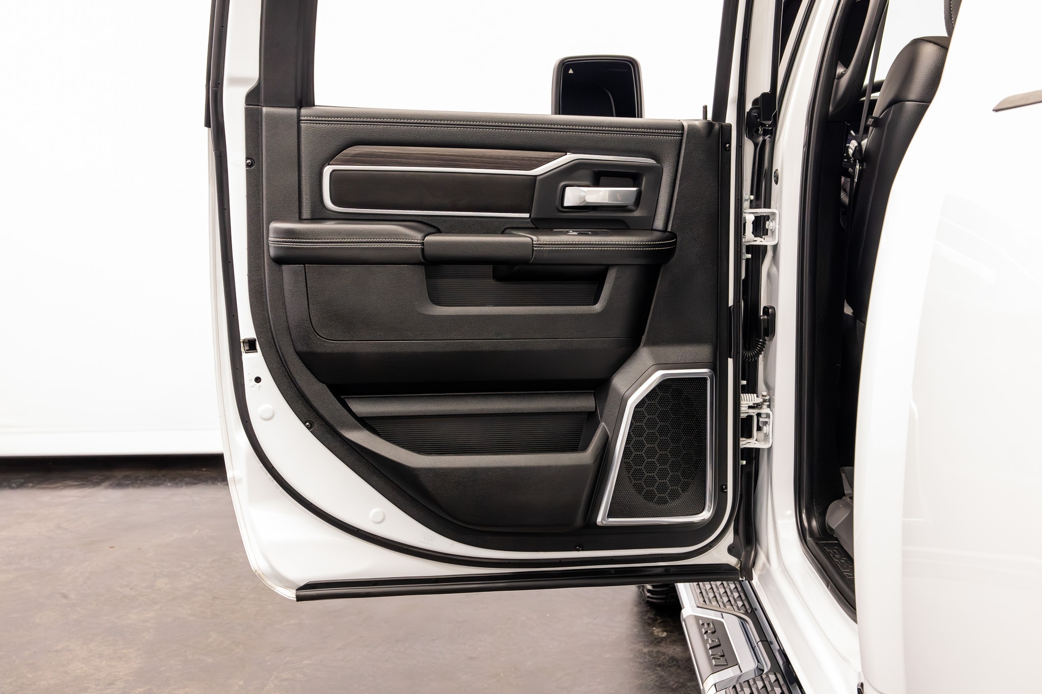 2025 RAM Ram 2500 Pickup Laramie - Photo 35