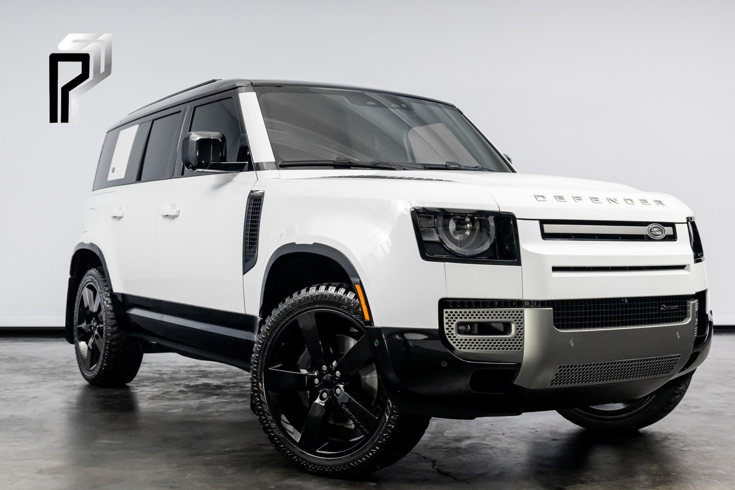 2023 Land Rover Defender X-Dynamic SE's photo