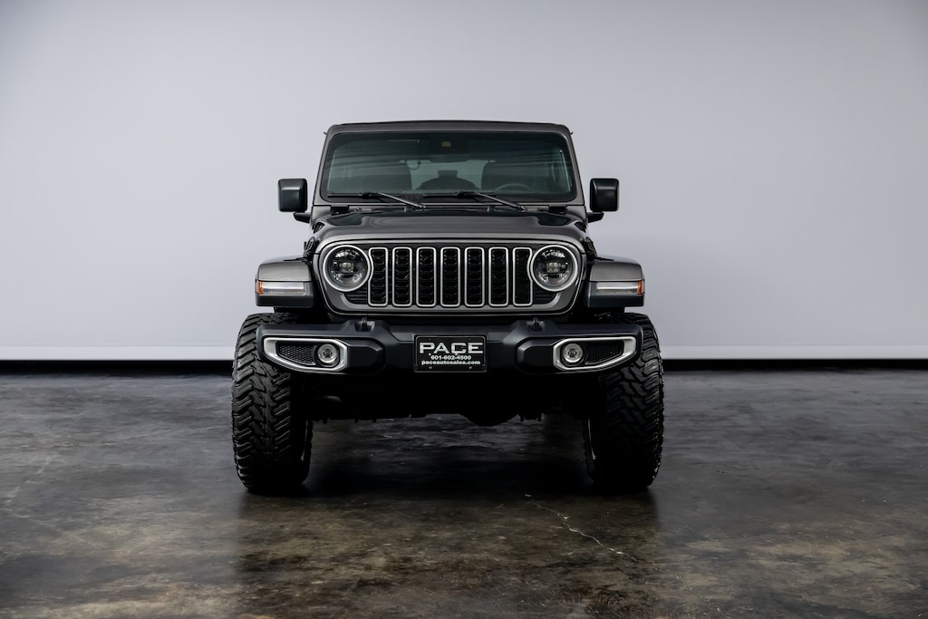 Used 2025 Jeep Wrangler Sahara SUV