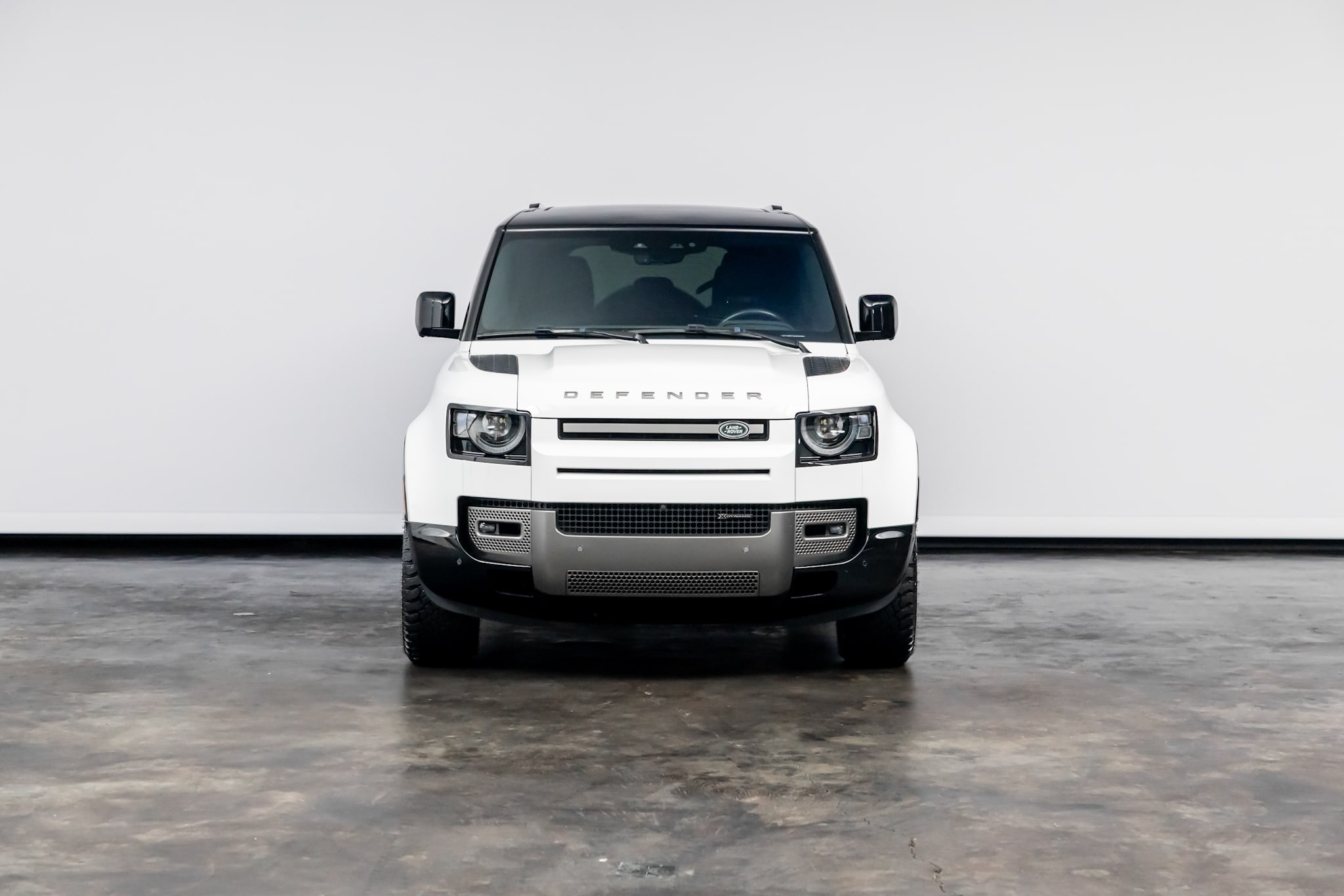 2023 Land Rover Defender X-Dynamic SE - Photo 2