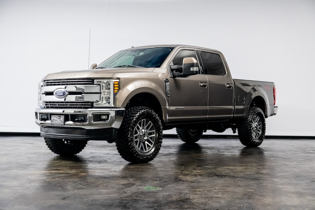 Used 2018 Ford F-250 Lariat Truck Crew Cab