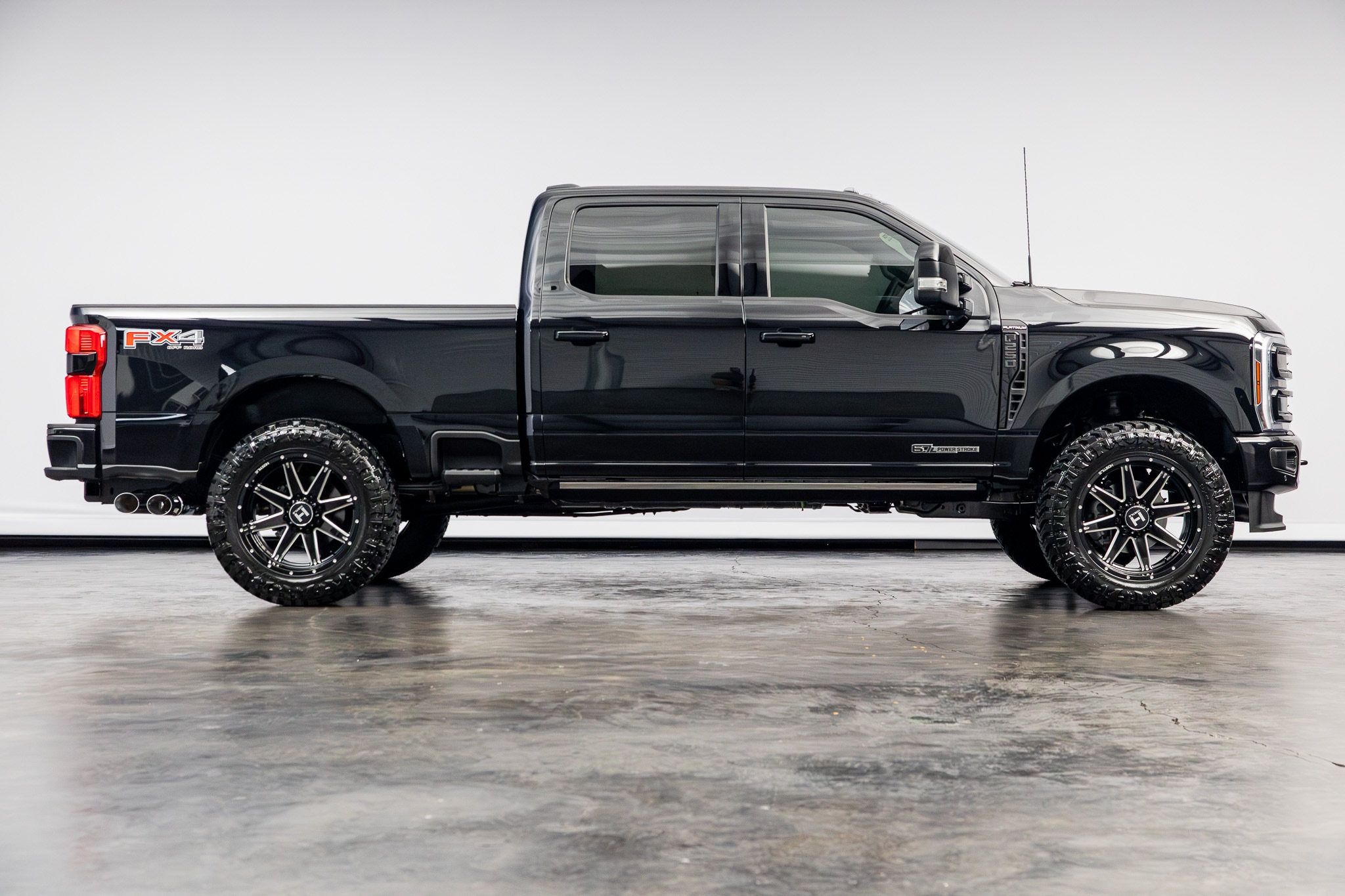 2025 Ford F-250 Super Duty Platinum - Photo 24