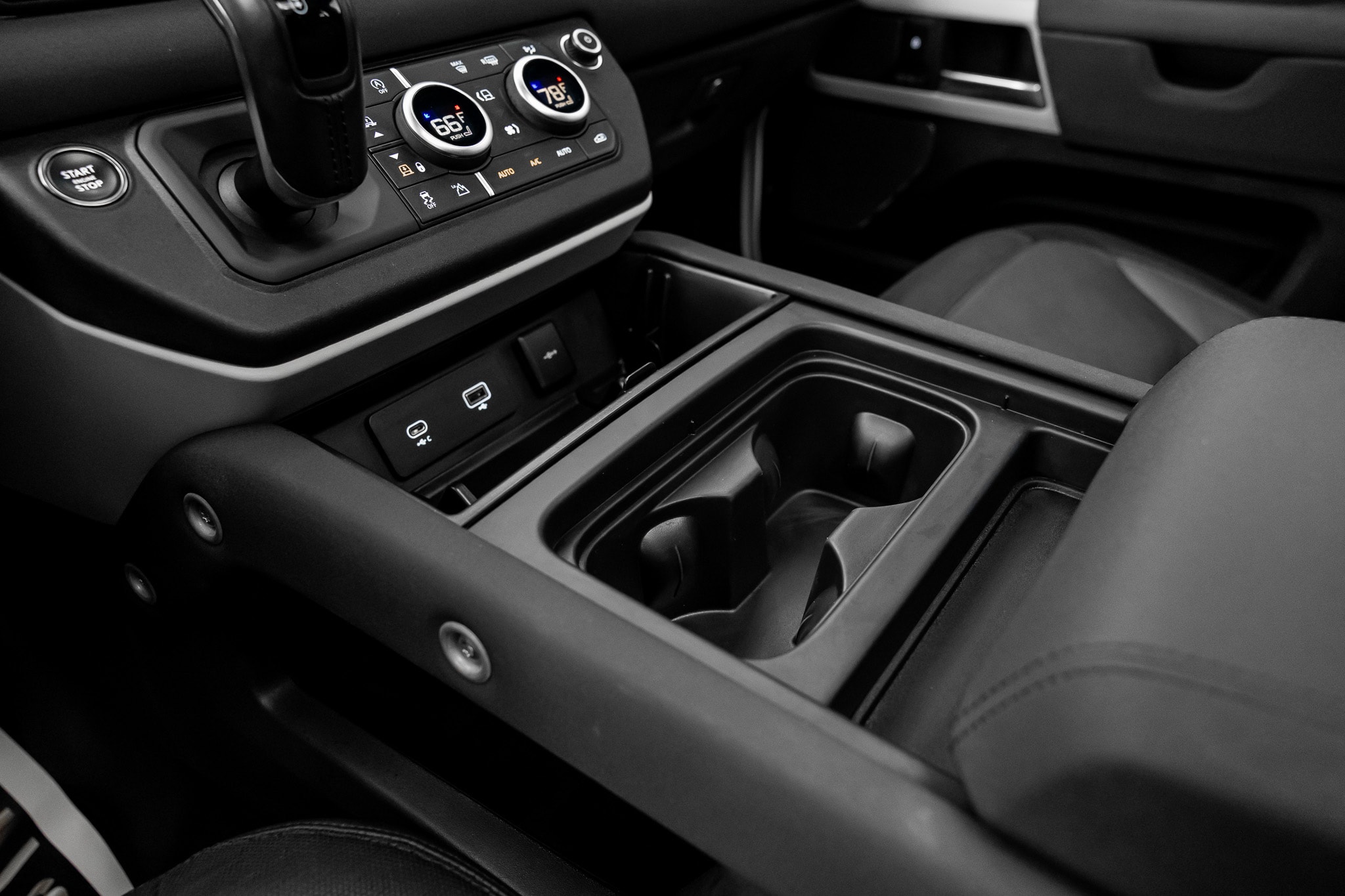2023 Land Rover Defender X-Dynamic SE - Photo 46