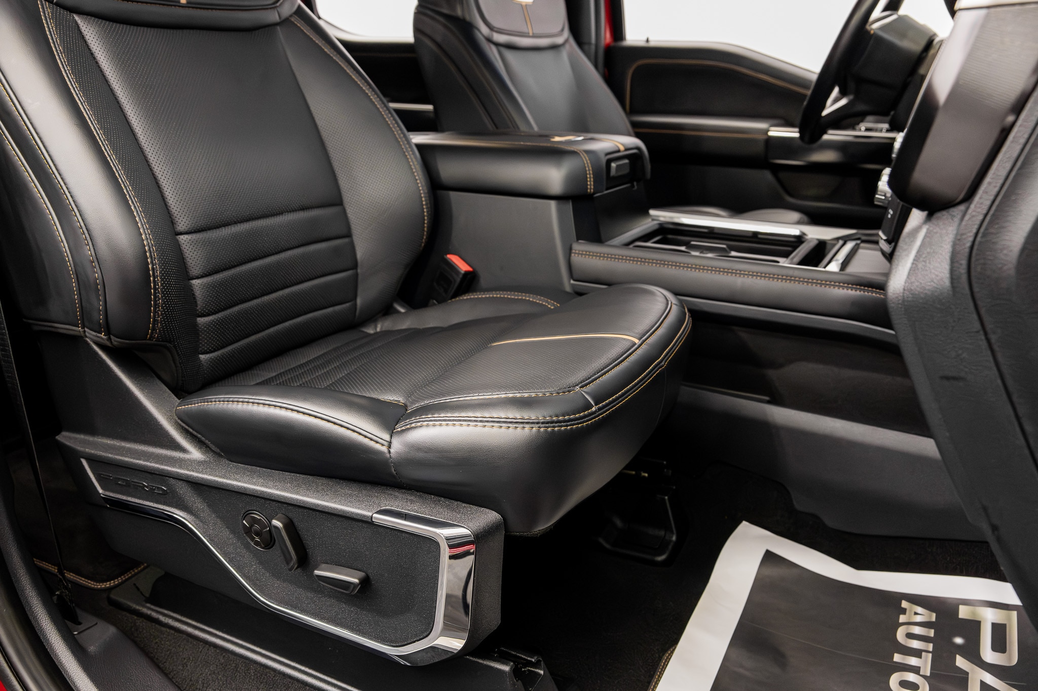 2024 Ford F-250 Super Duty Platinum - Photo 34