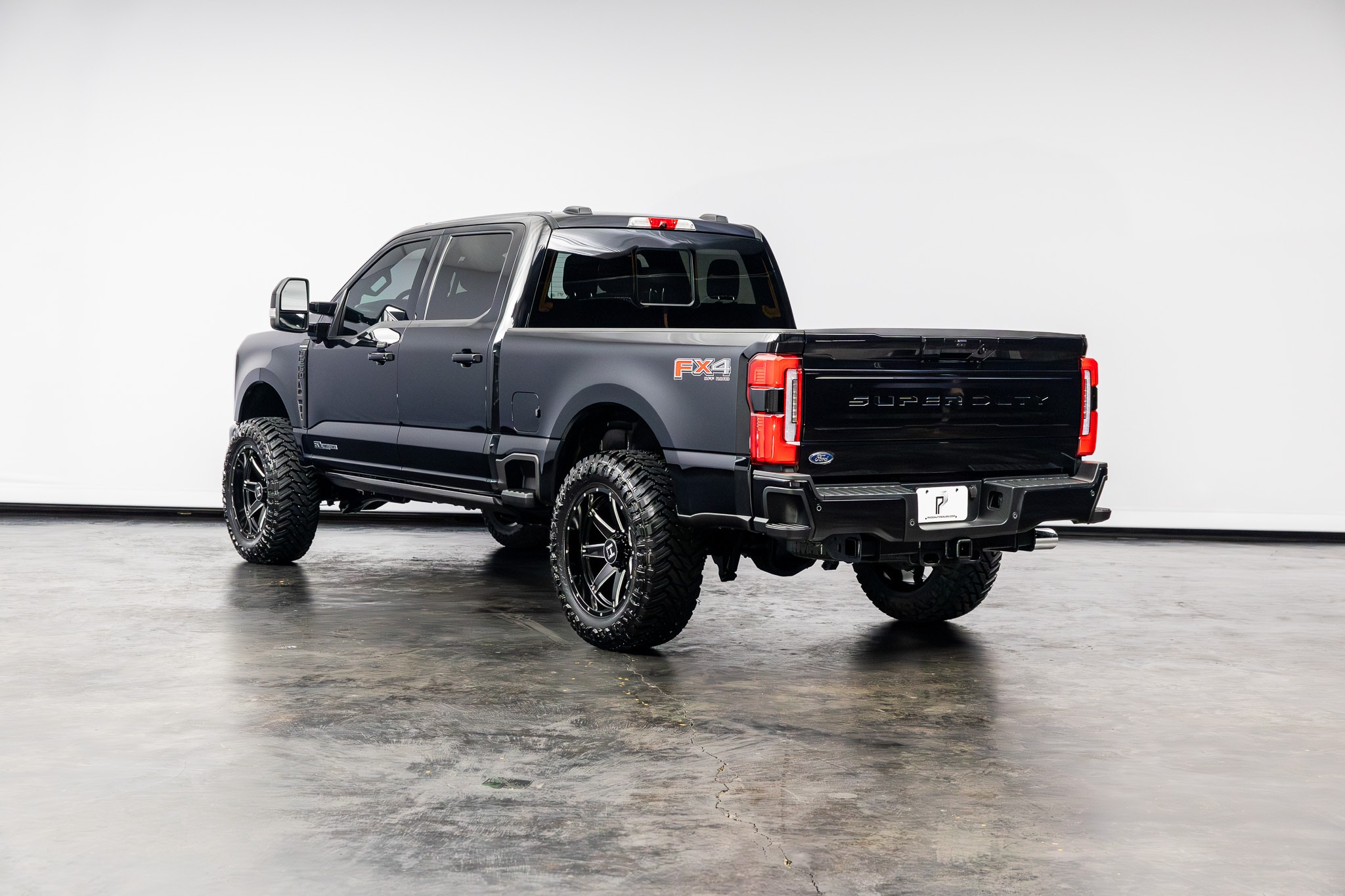2025 Ford F-250 Super Duty Platinum - Photo 17