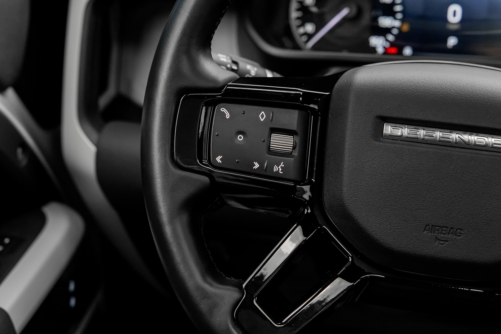 2023 Land Rover Defender X-Dynamic SE - Photo 39