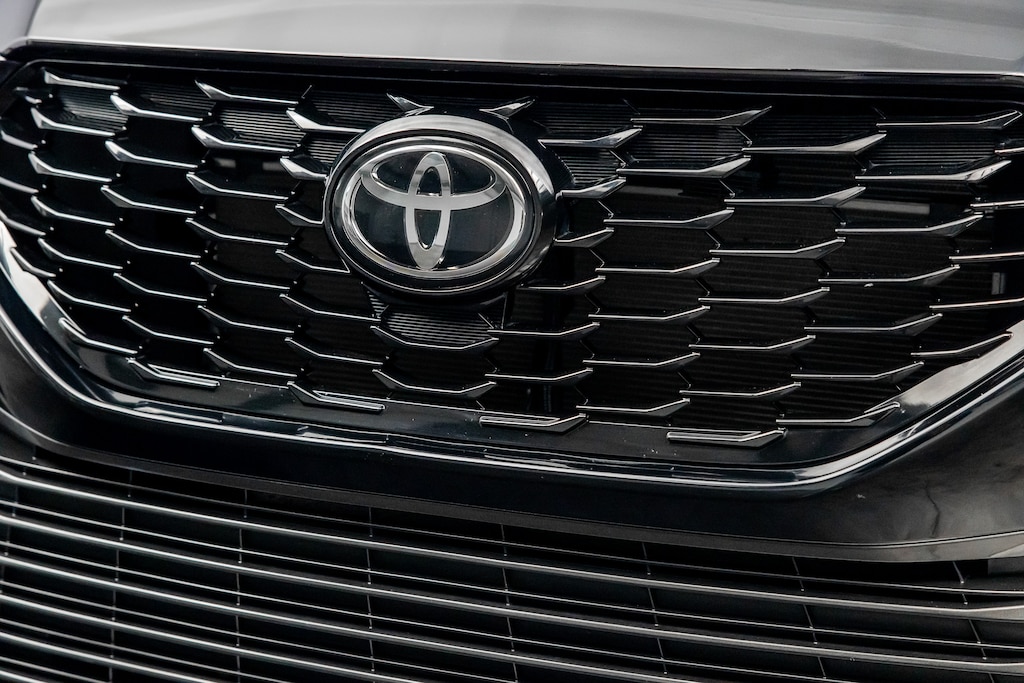 Used 2023 Toyota Highlander XSE SUV