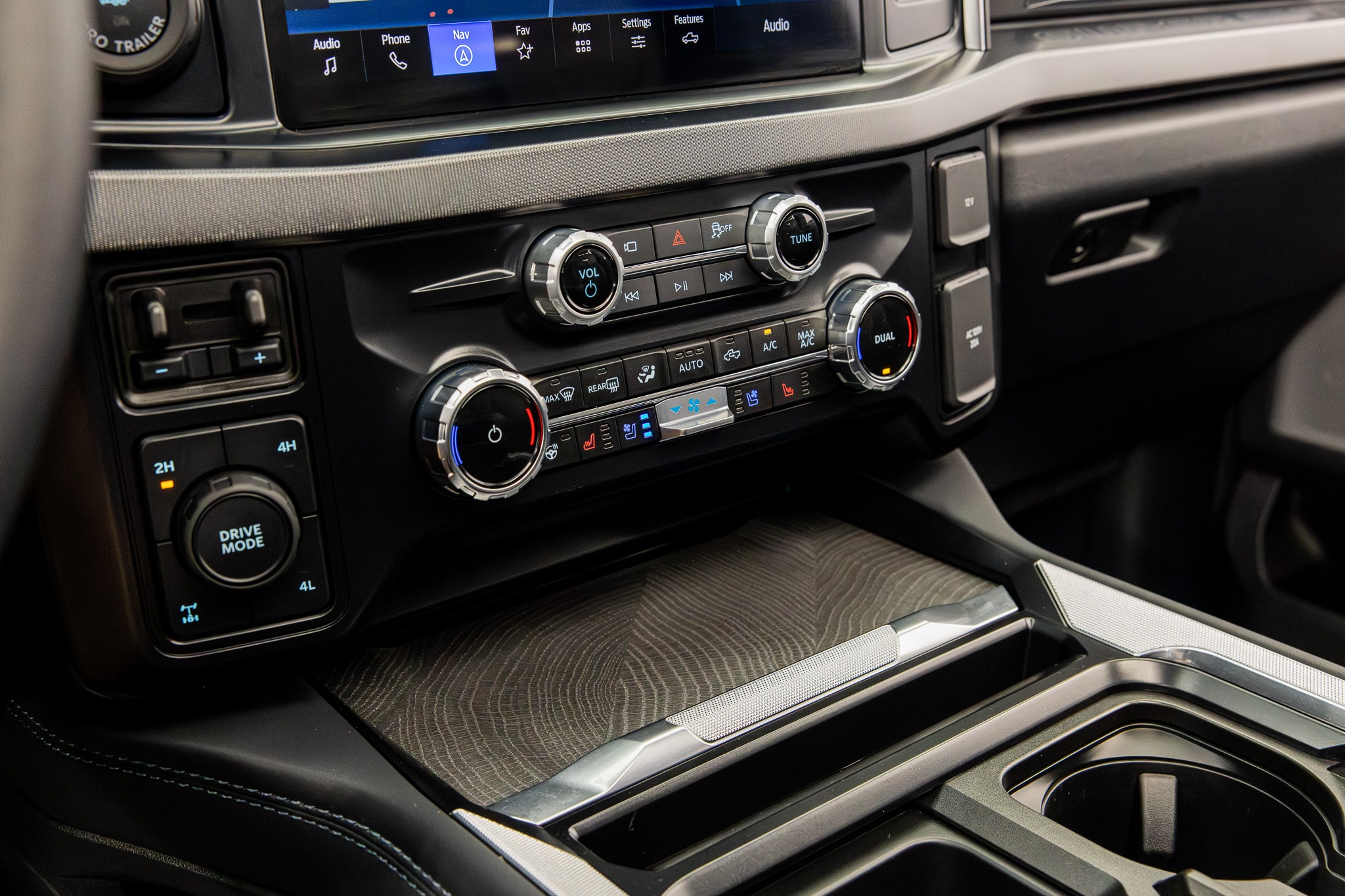 2025 Ford F-250 Super Duty Platinum - Photo 54