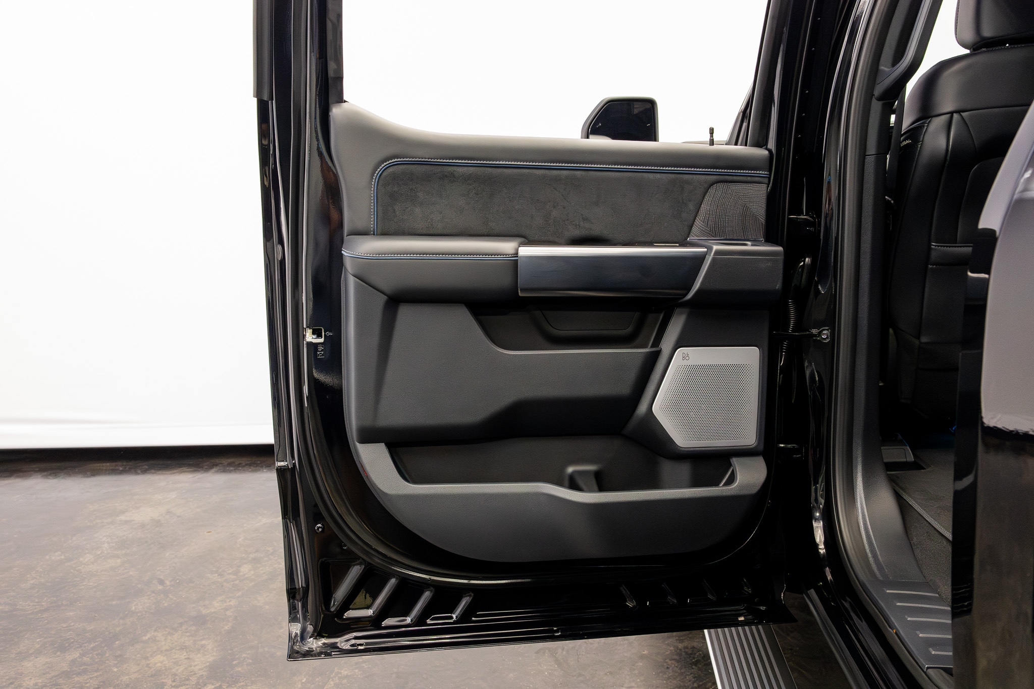 2025 Ford F-250 Super Duty Platinum - Photo 42