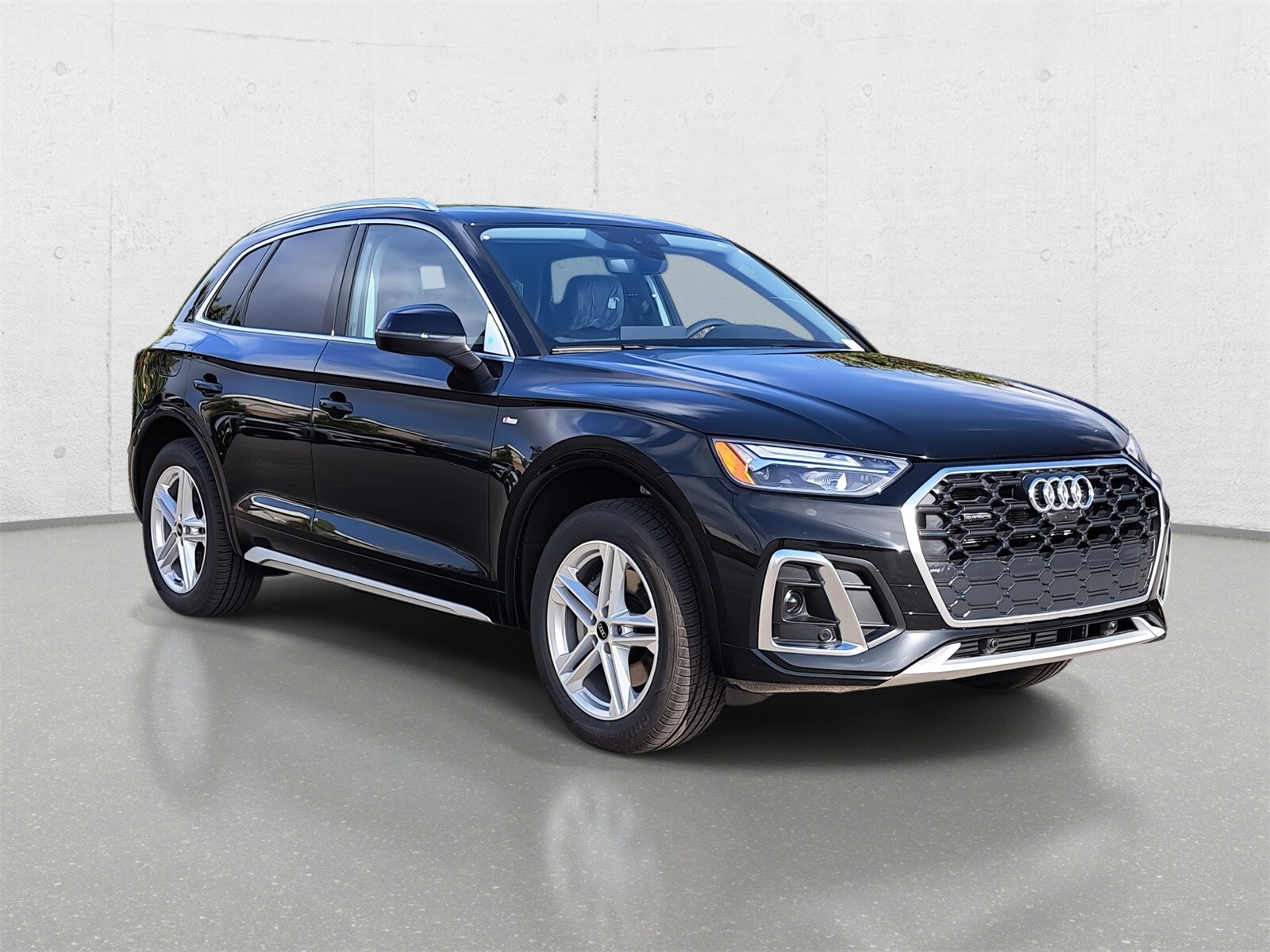 2025 Audi Q5 55 S line Premium Plus photo 3