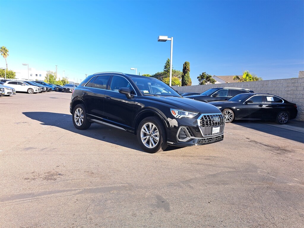 Certified 2025 Audi Q3 Premium SUV