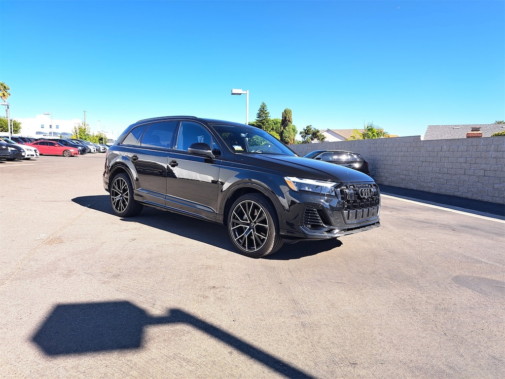 Used 2025 Audi Q7 55 Premium Plus SUV