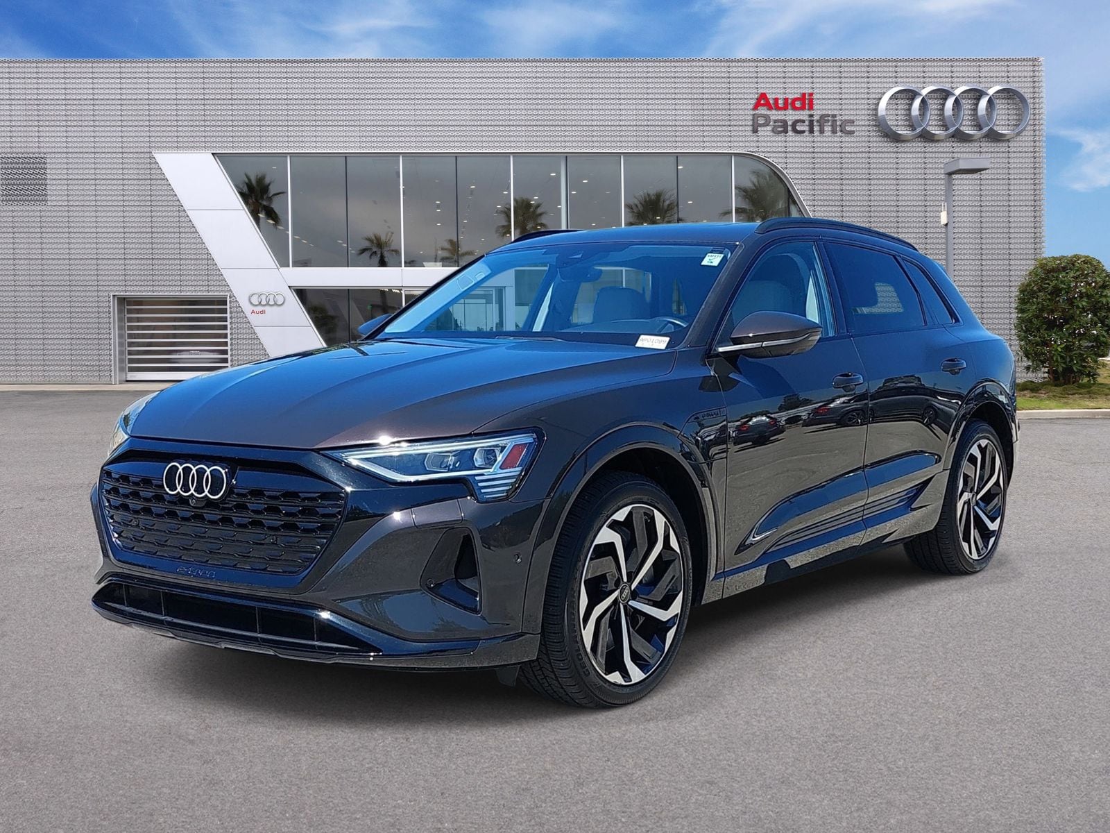 2024 Audi Q8 e-tron