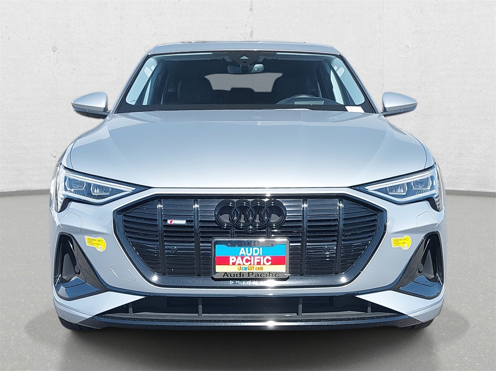 2022 Audi e-tron Sportback S line Prestige photo 2