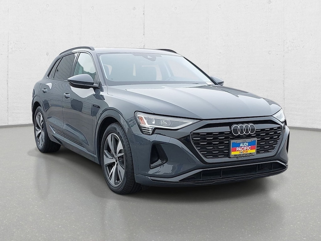 Used 2024 Audi Q8 e-tron Premium SUV