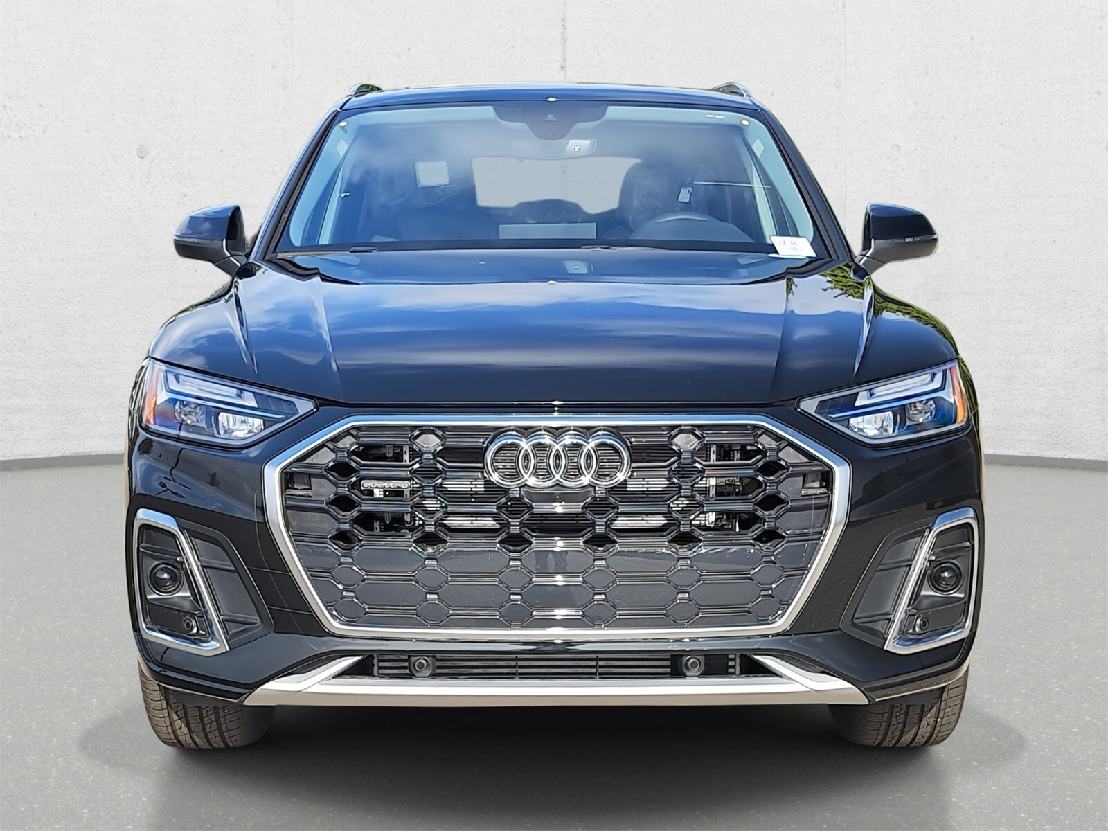 2025 Audi Q5 55 S line Premium Plus photo 2