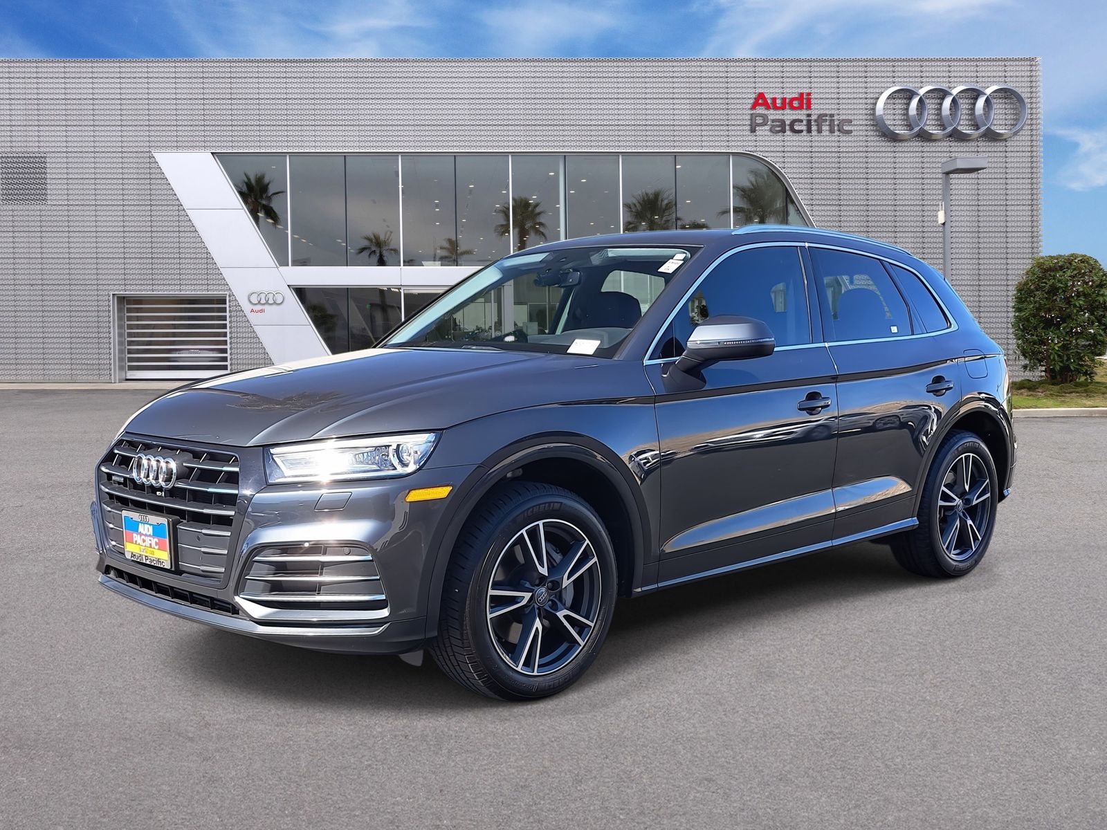 2020 Audi Q5 55 e quattro S tronic Premium's photo