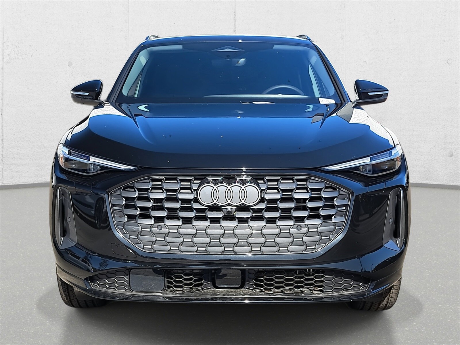2025 Audi Q5 2.0T Premium Plus photo 2