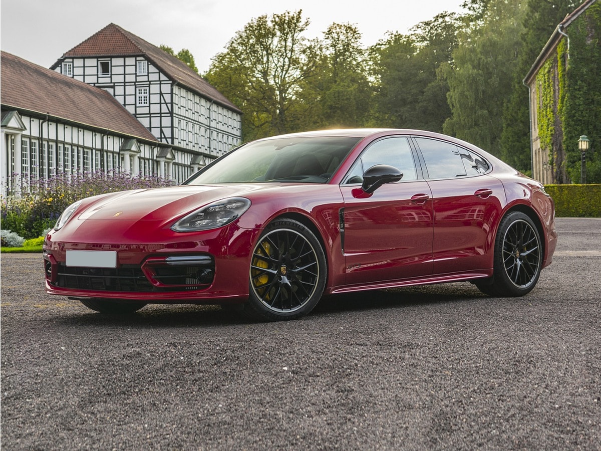 2023 Porsche Panamera 4 Platinum Edition's photo