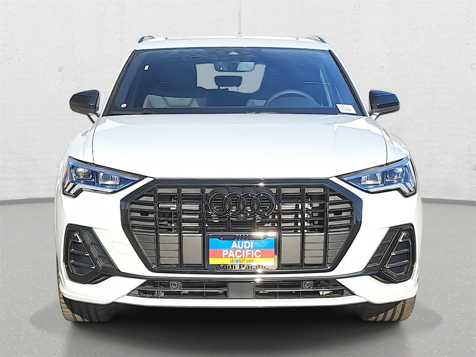 2025 Audi Q3 S line Premium Plus photo 2