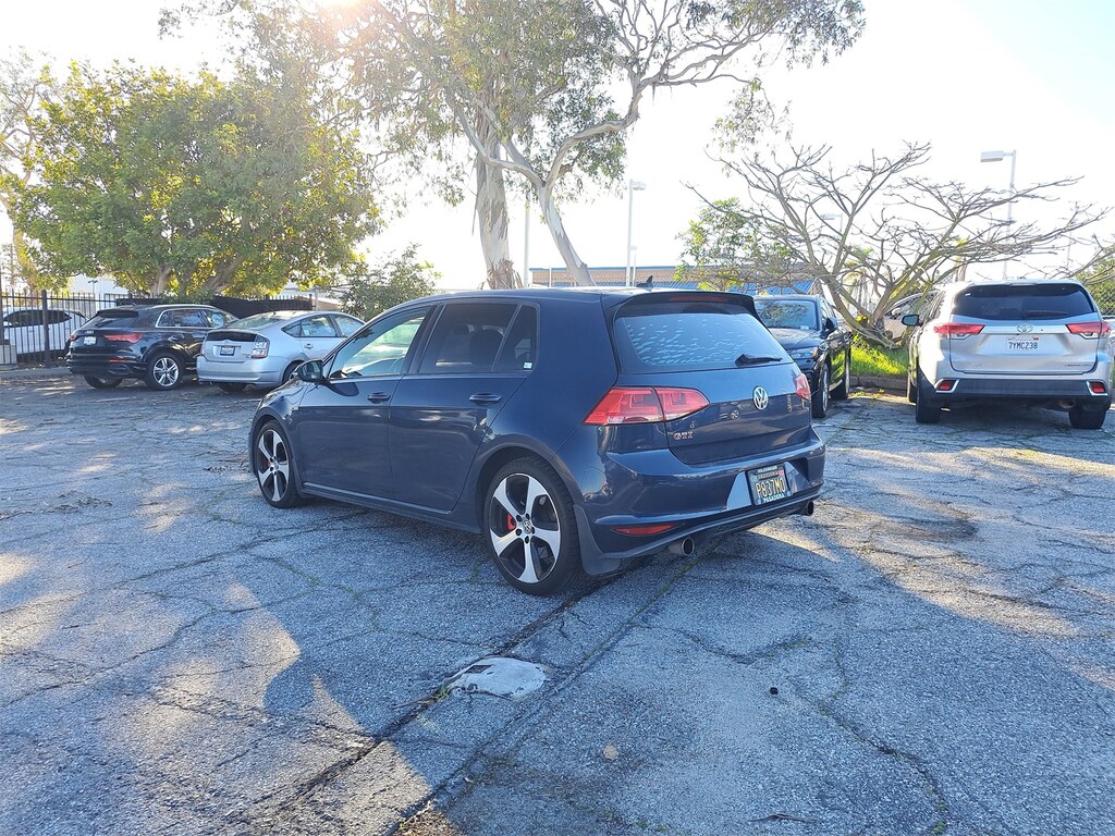 Used 2017 Volkswagen Golf GTI SE Hatchback