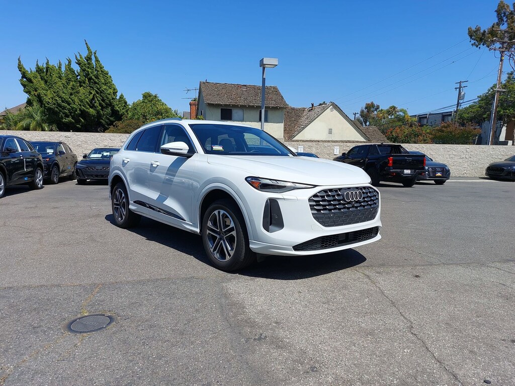 Certified 2025 Audi Q5 2.0T Premium SUV