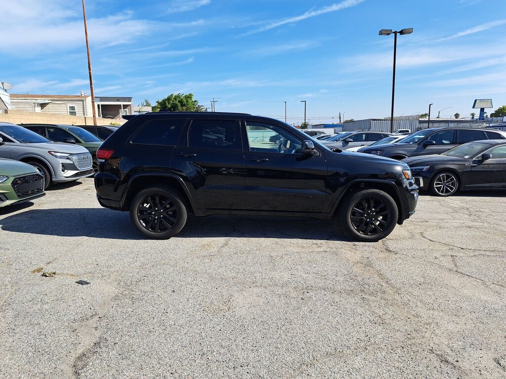 Used 2020 Jeep Grand Cherokee Altitude SUV