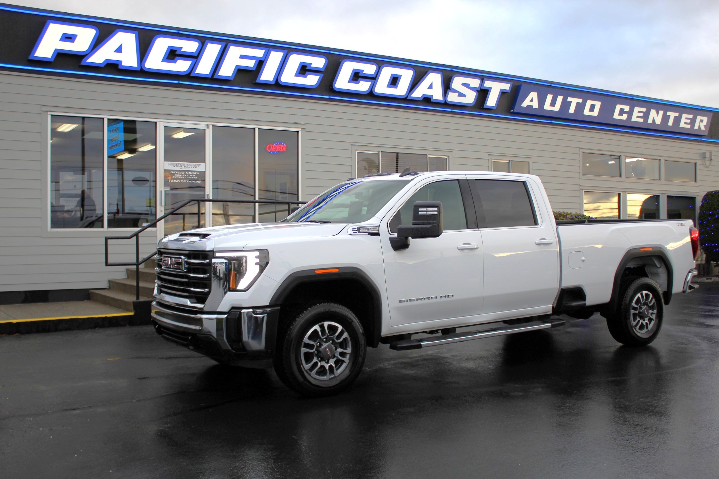 2025 GMC Sierra 3500HD SLE's photo