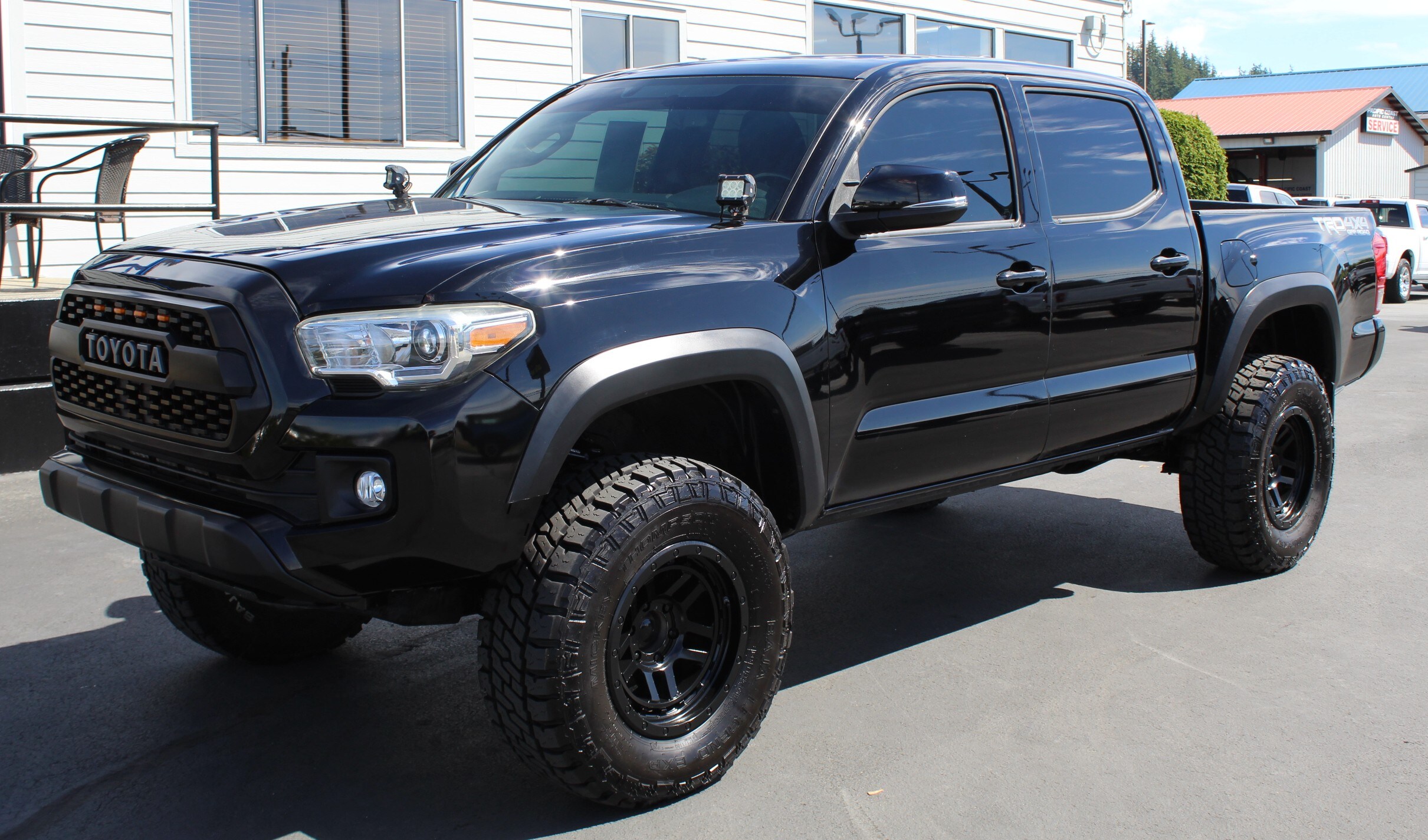2017 Toyota Tacoma TRD Double Cab photo 2